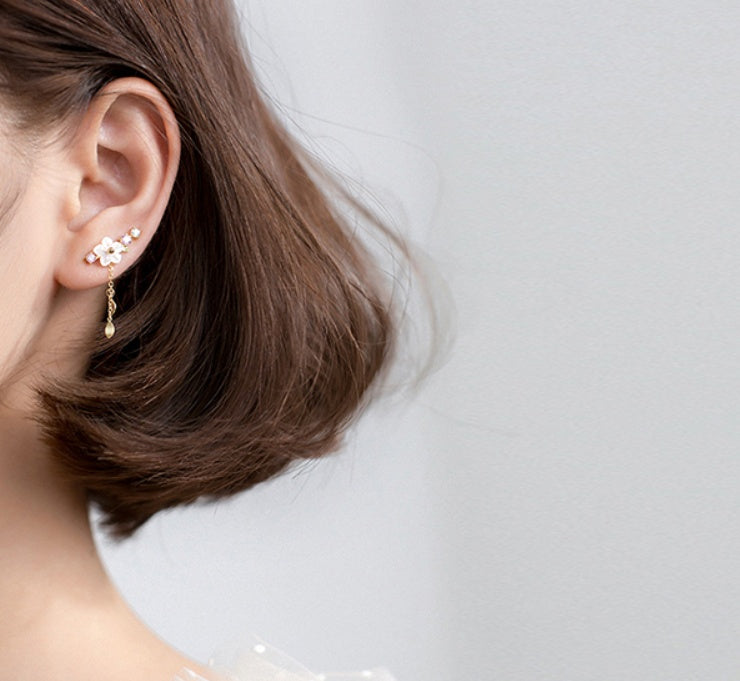 Shell flower earrings short earrings Dream Story